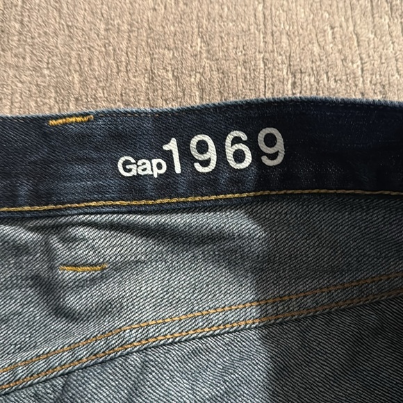 Men’s Gap Relaxed Jeans - Picture 3 of 7
